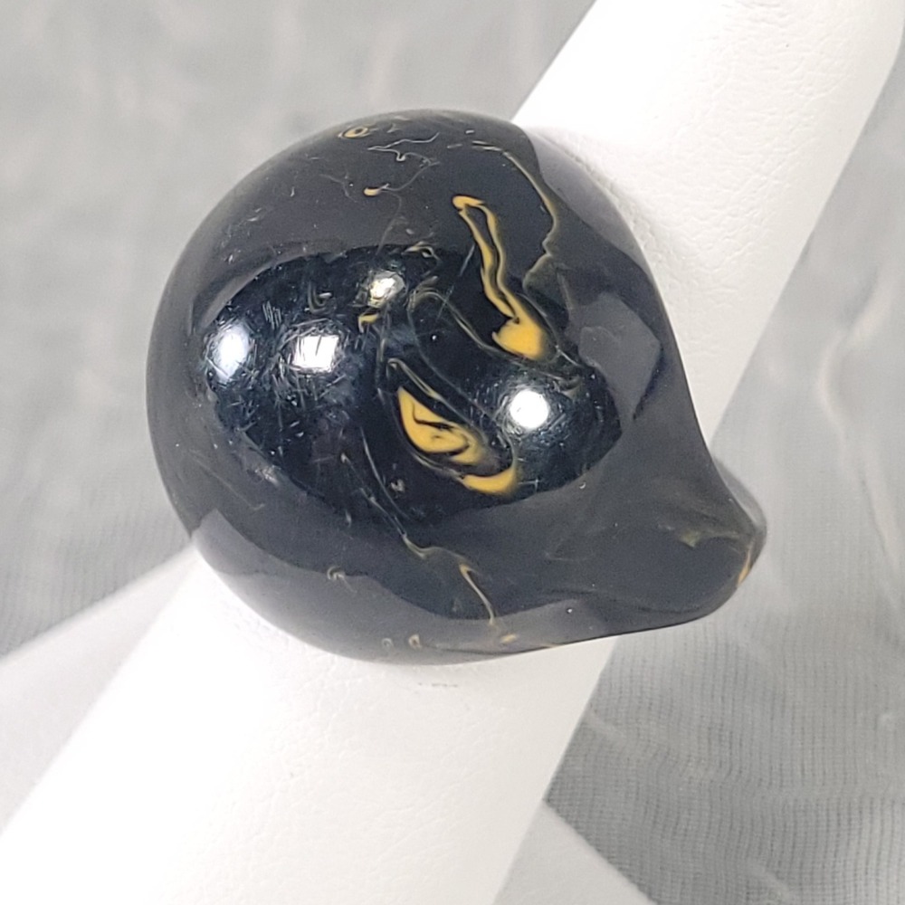 Bakelite Dome Ring Size 5.75 Black Gold Swirl Simichrome Tested Vintage Jewelry